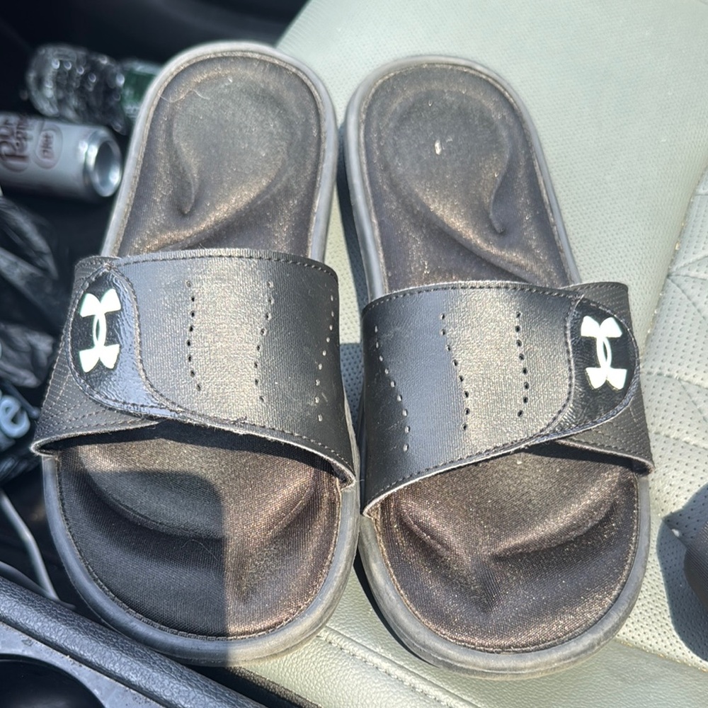 Under Armour Black Sandals Comfortable Flip Flops